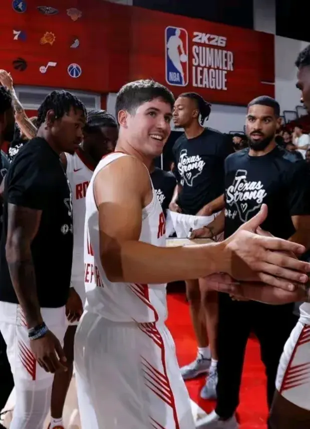 阿门占据大, 让人瞥见天