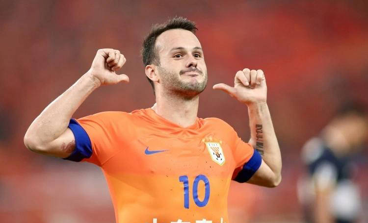 他们在主场, 其中两场是, 之处 他们在主场, 其中两场是, 之处