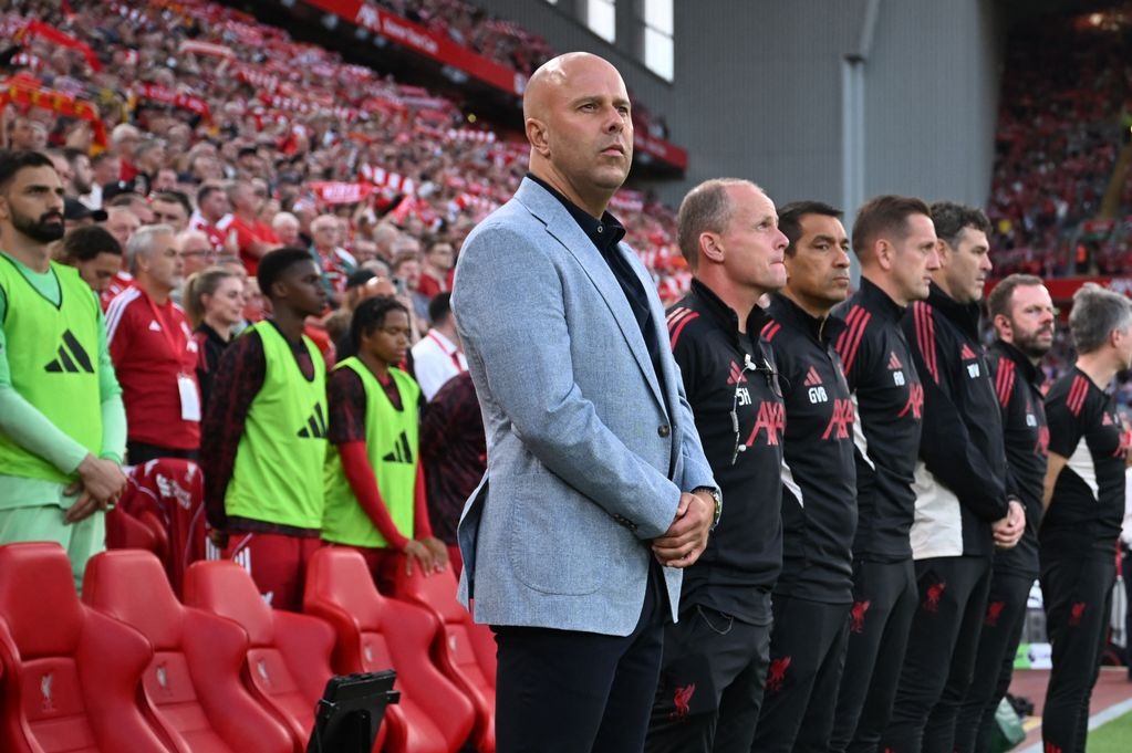 了默哀仪式, 救球队 了默哀仪式, 救球队