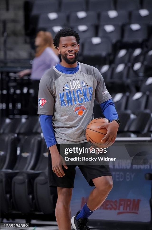 主要负责管, 布鲁克斯受